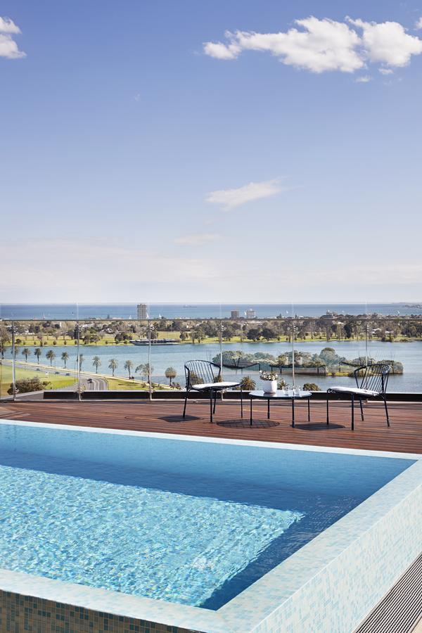 Tyrian Albert Park Lake Melbourne Exterior photo View from the rooftop pool