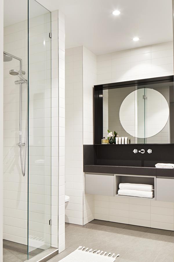 Tyrian Albert Park Lake Melbourne Exterior photo Bathroom
