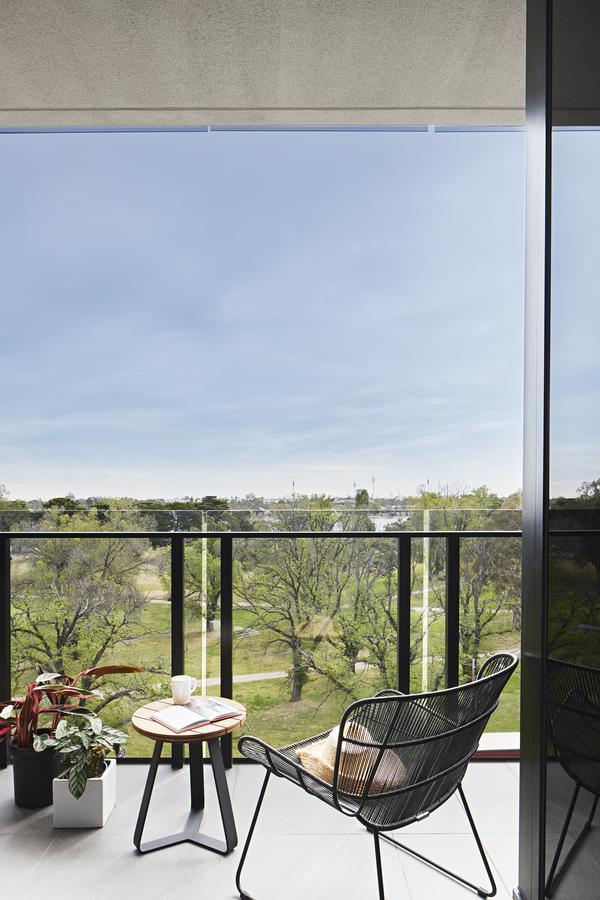 Tyrian Albert Park Lake Melbourne Exterior photo View from the balcony of a typical apartment
